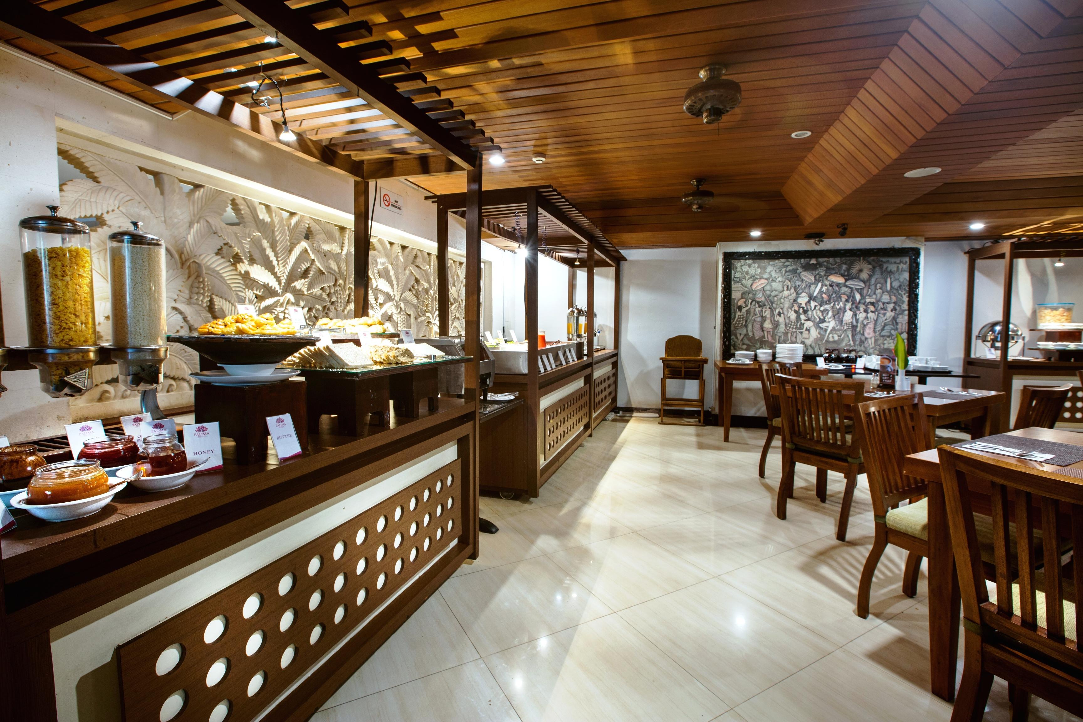 Royal Regantris Kuta Hotell Kuta Lombok Exteriör bild