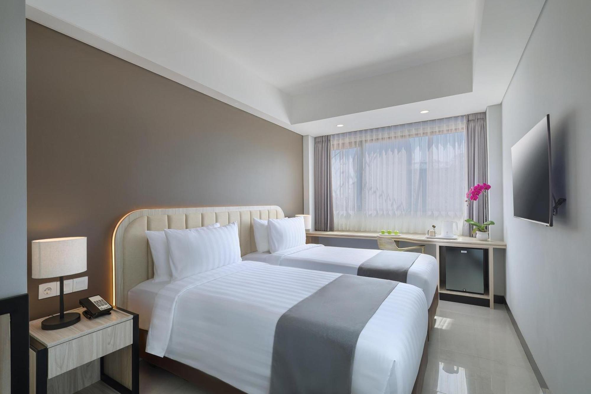 Royal Regantris Kuta Hotell Kuta Lombok Exteriör bild