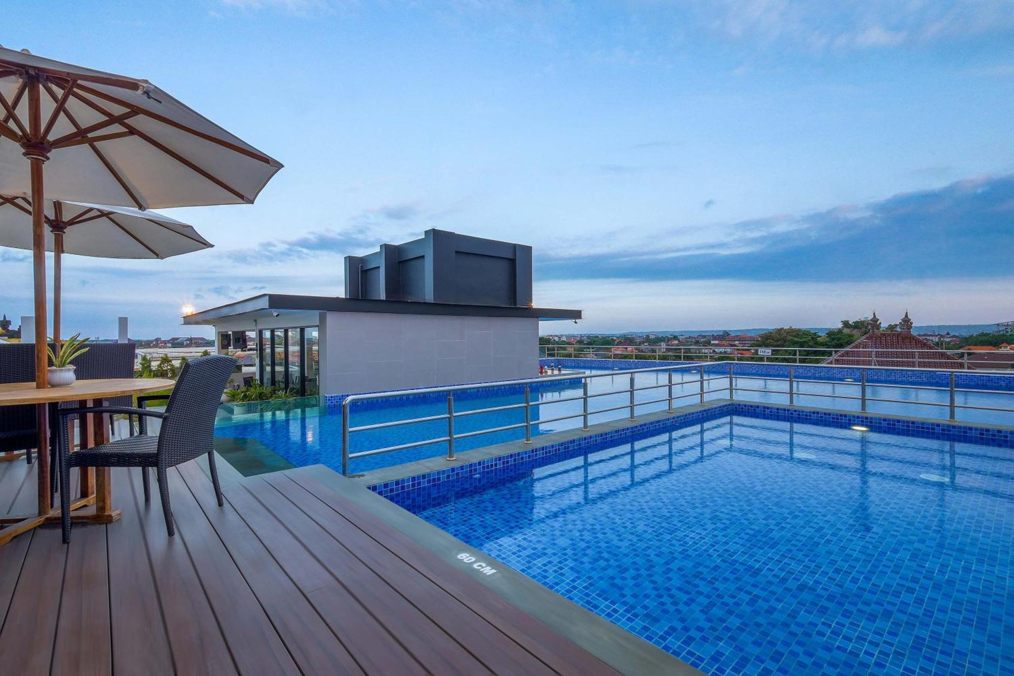 Royal Regantris Kuta Hotell Kuta Lombok Exteriör bild