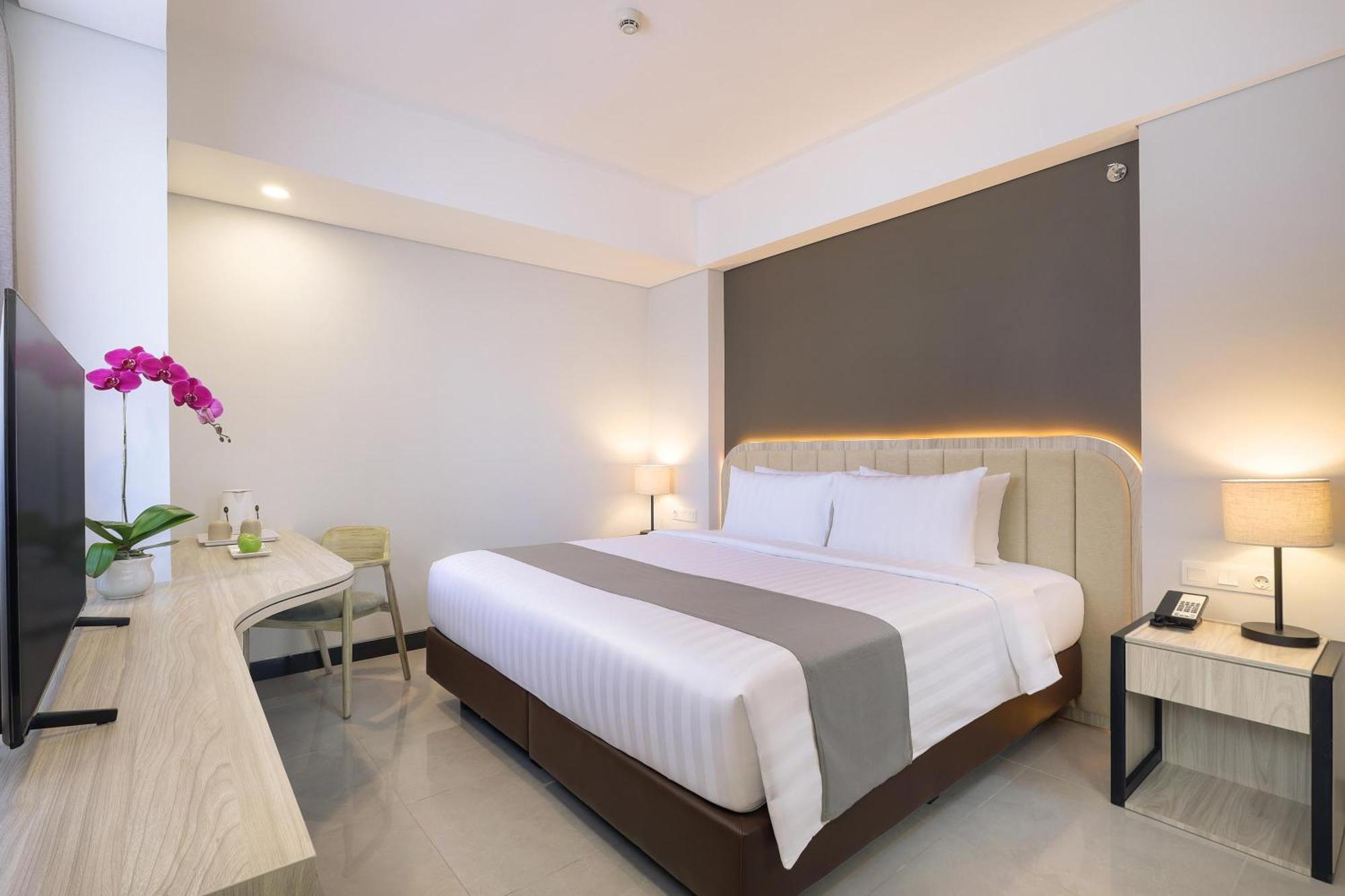 Royal Regantris Kuta Hotell Kuta Lombok Exteriör bild