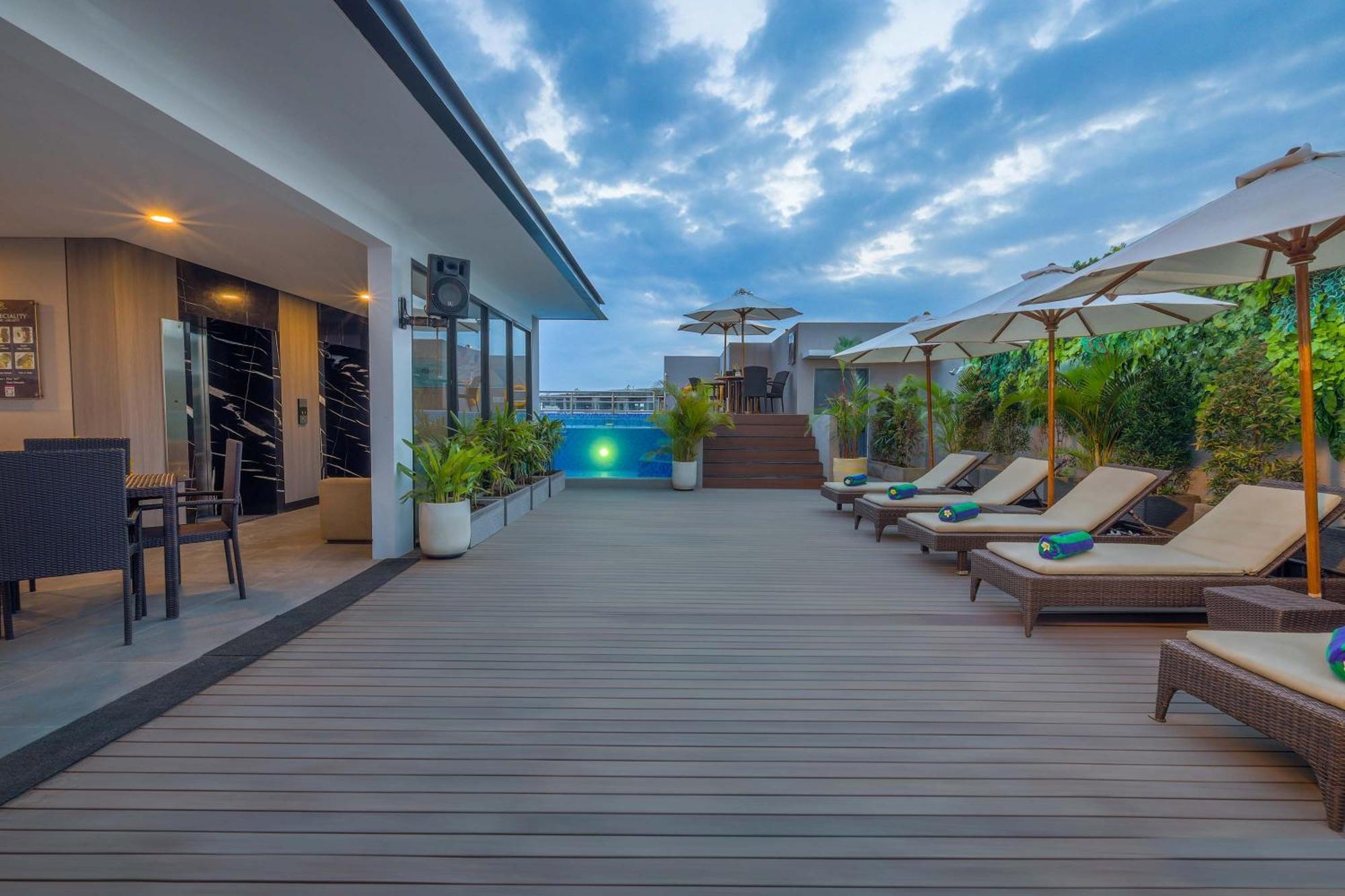 Royal Regantris Kuta Hotell Kuta Lombok Exteriör bild