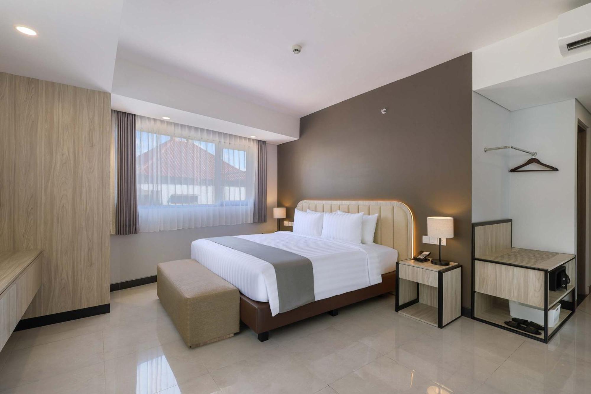 Royal Regantris Kuta Hotell Kuta Lombok Exteriör bild
