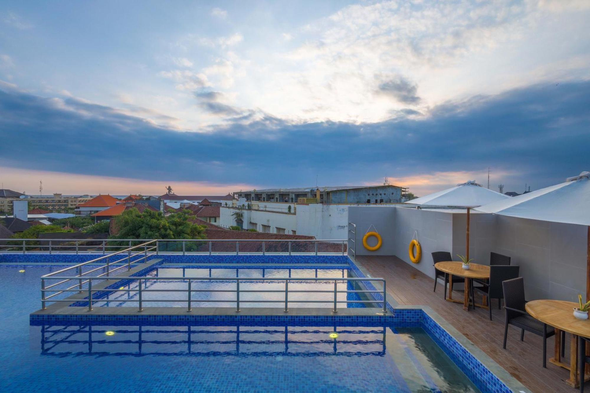 Royal Regantris Kuta Hotell Kuta Lombok Exteriör bild