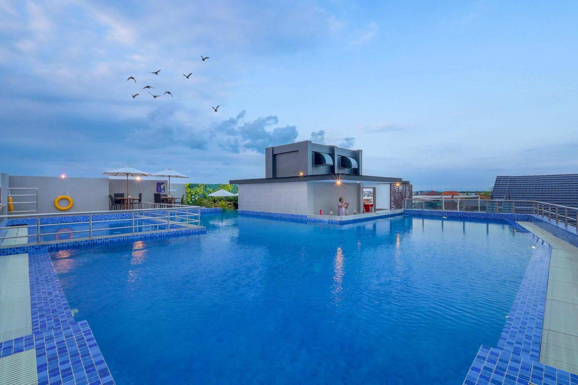 Royal Regantris Kuta Hotell Kuta Lombok Exteriör bild
