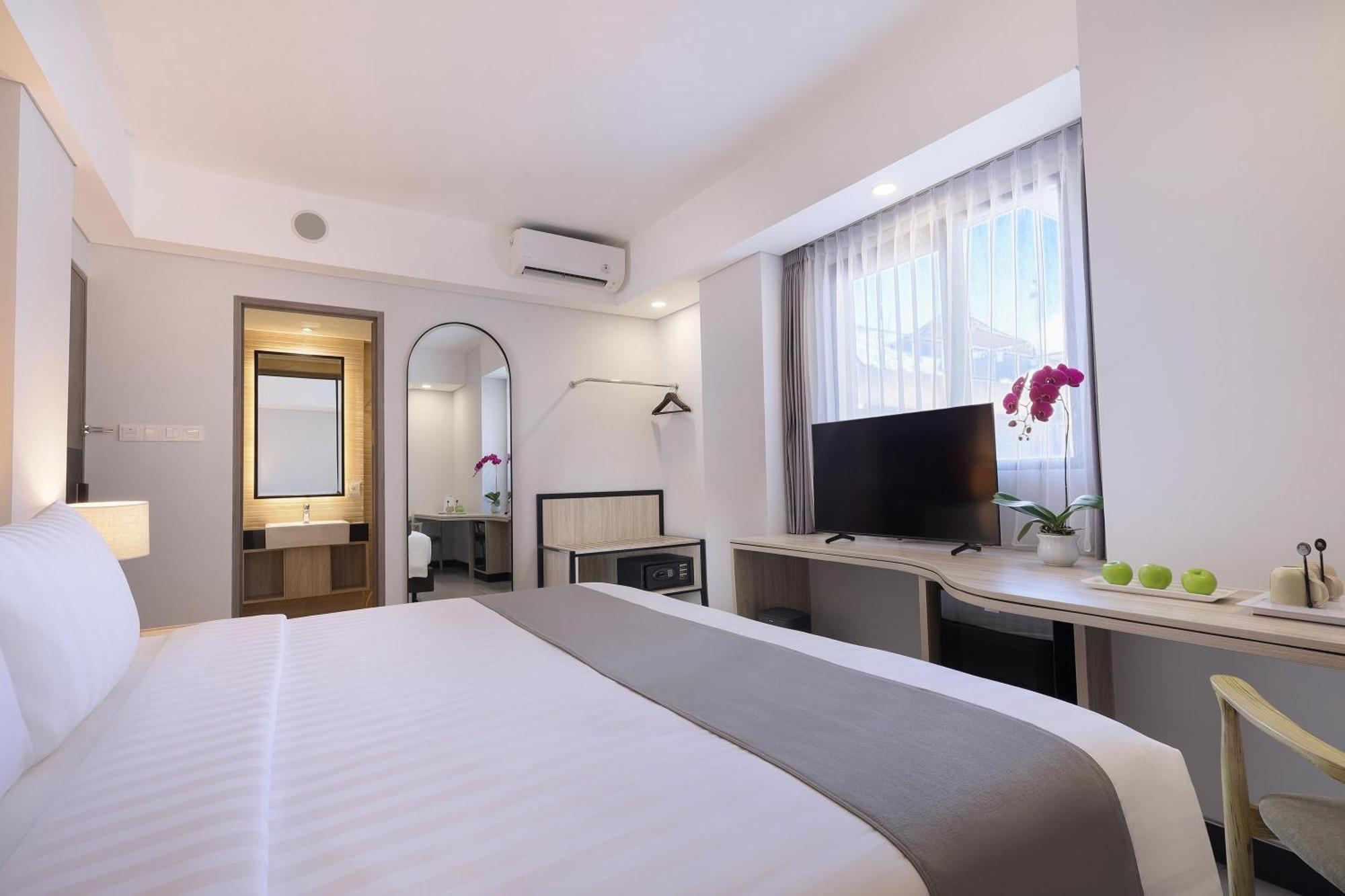 Royal Regantris Kuta Hotell Kuta Lombok Exteriör bild