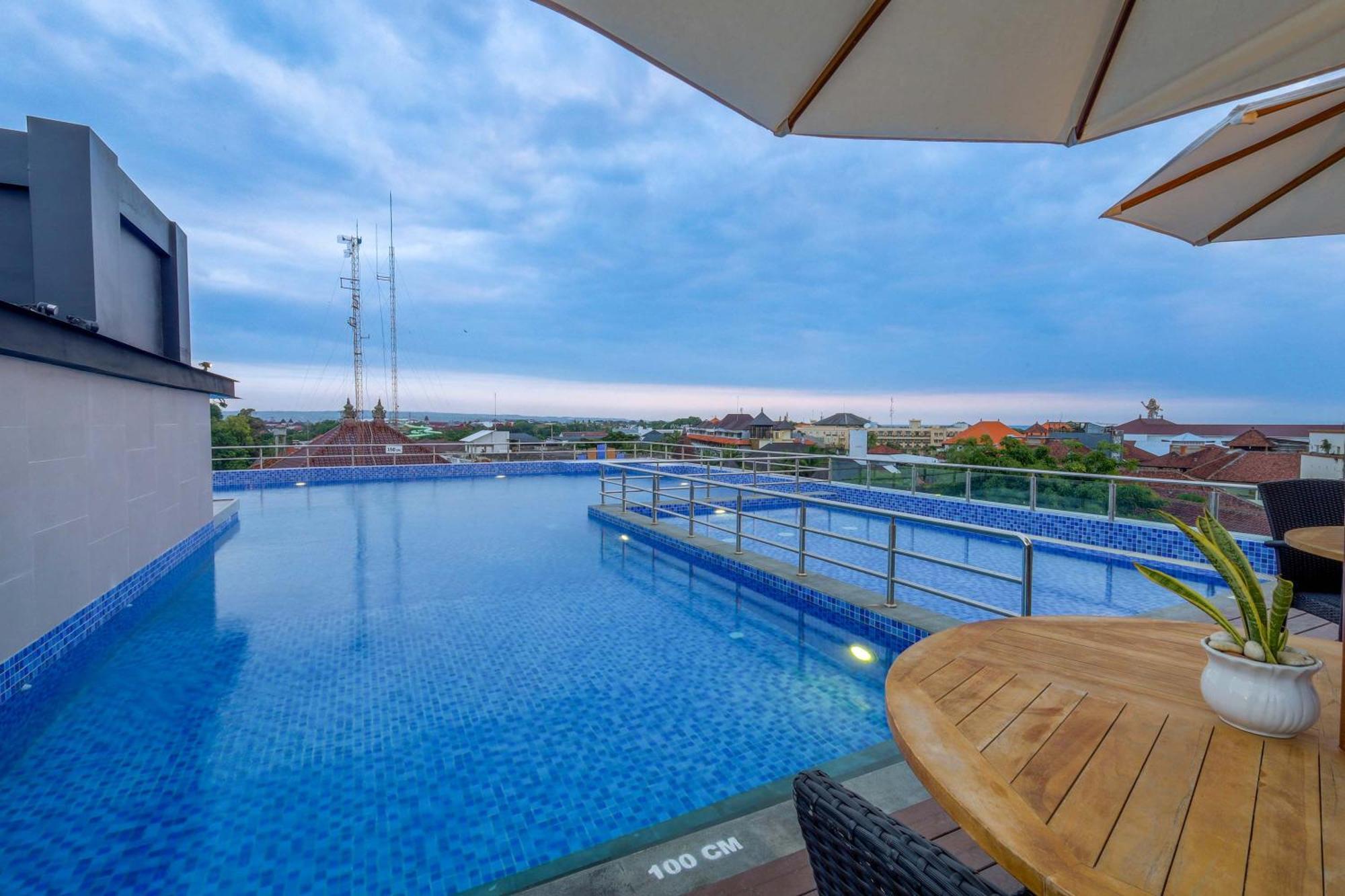 Royal Regantris Kuta Hotell Kuta Lombok Exteriör bild