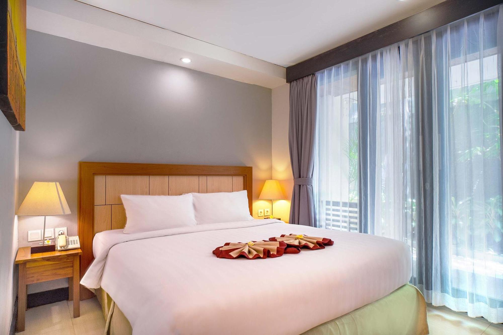 Royal Regantris Kuta Hotell Kuta Lombok Exteriör bild